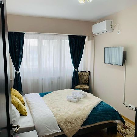 Sofiart Apartment Bucarest Esterno foto