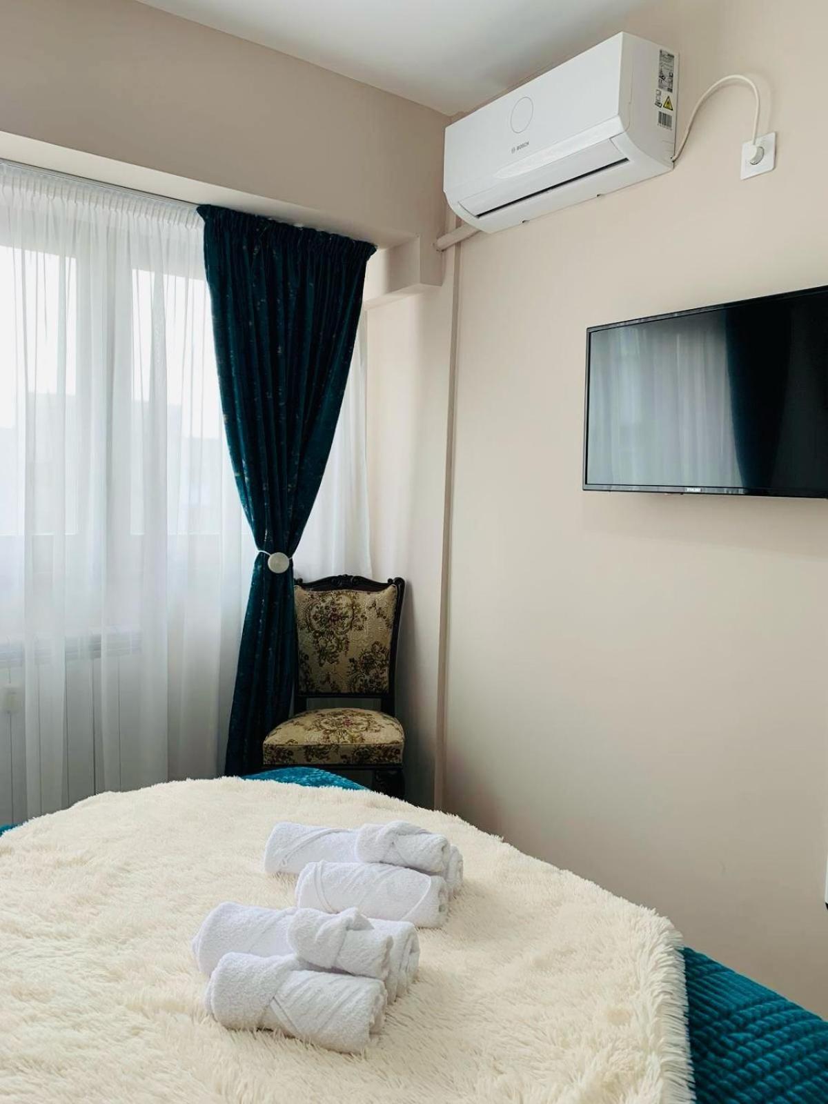 Sofiart Apartment Bucarest Esterno foto