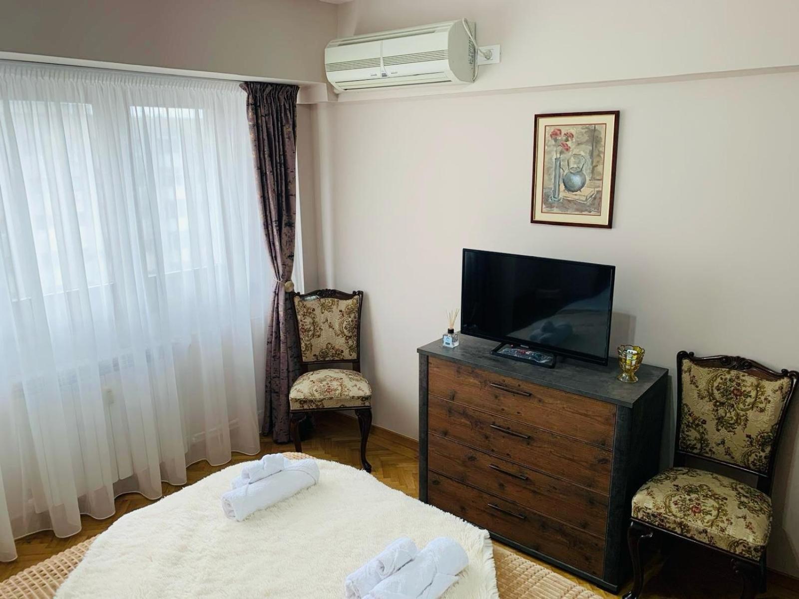 Sofiart Apartment Bucarest Esterno foto