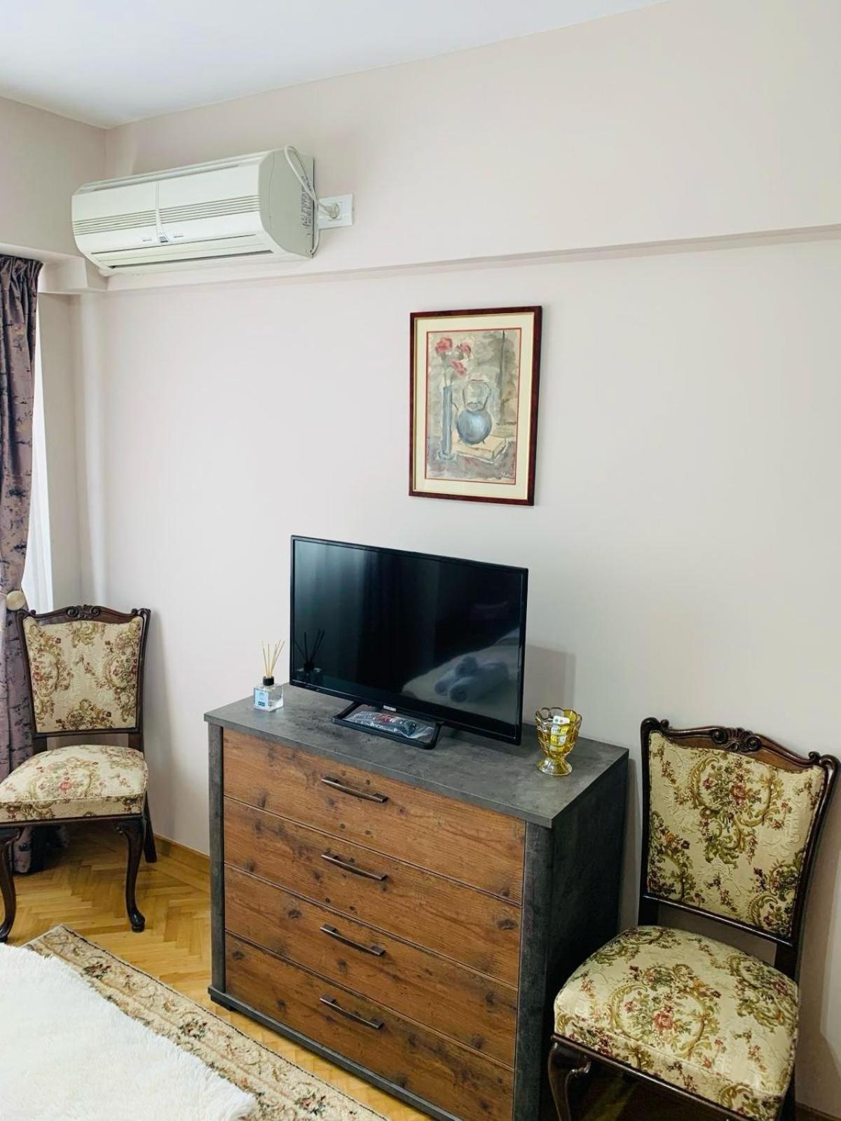 Sofiart Apartment Bucarest Esterno foto