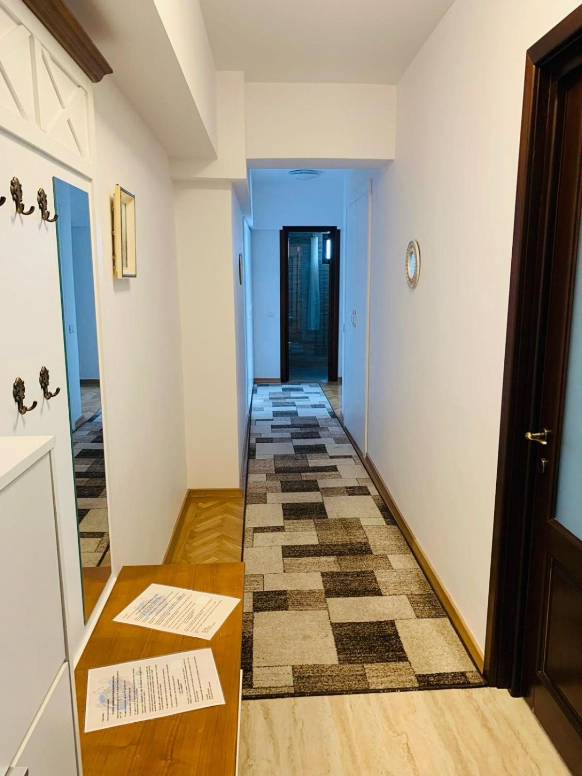 Sofiart Apartment Bucarest Esterno foto