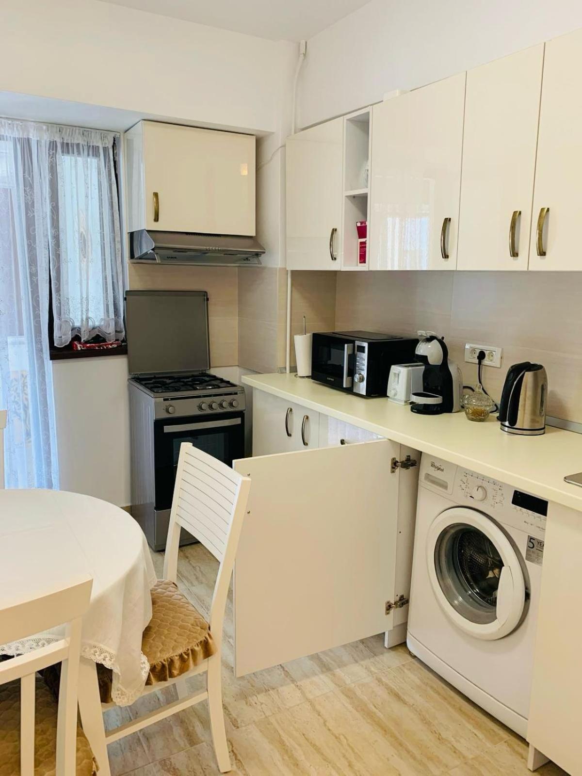 Sofiart Apartment Bucarest Esterno foto